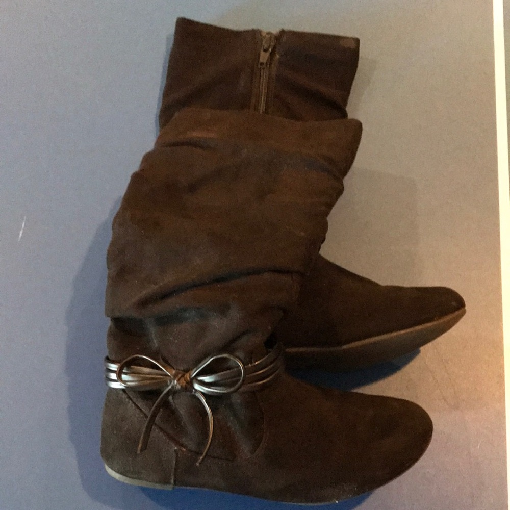 Girl’s boots use for winter or every day